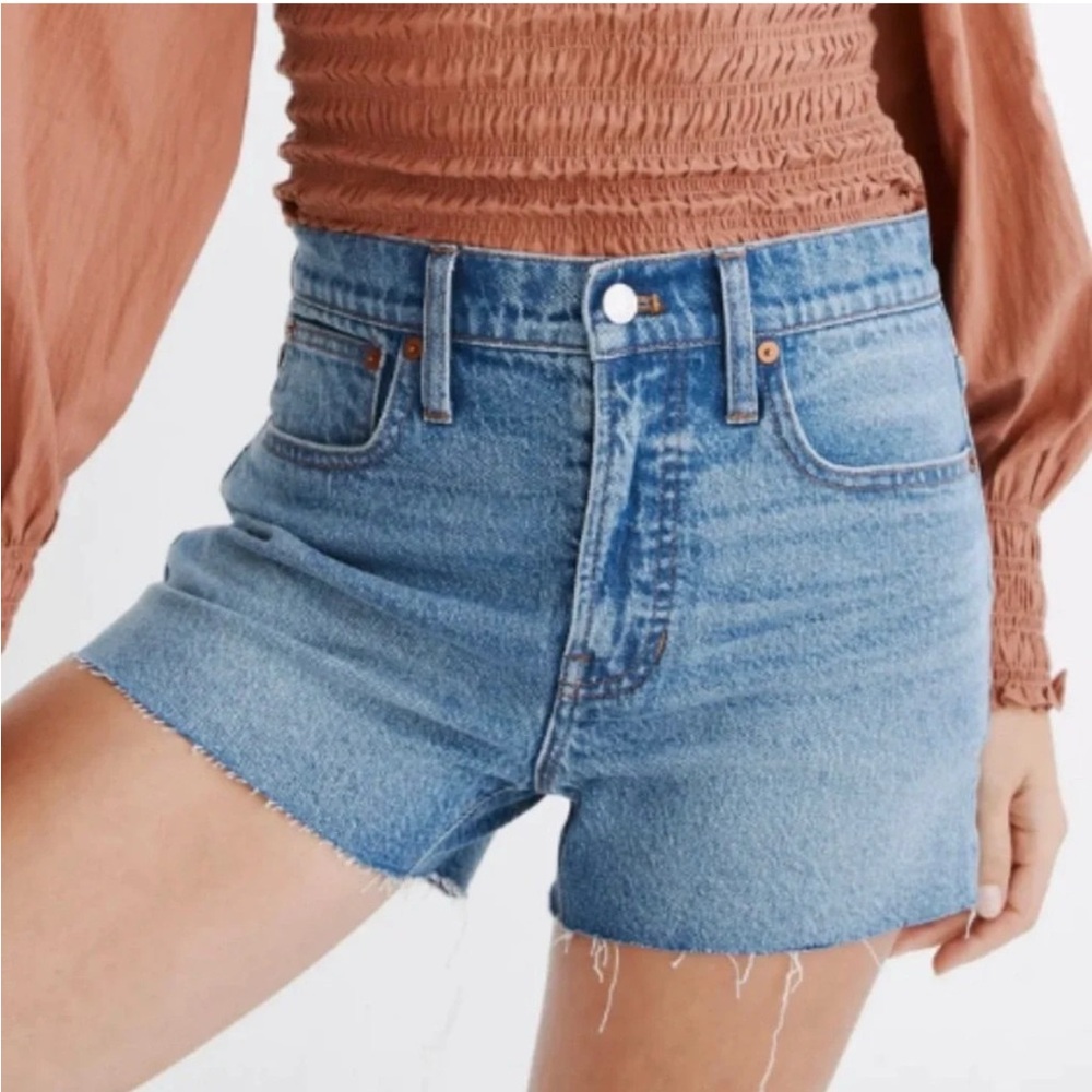 Madewell “the perfect jean short” Frayed Hem Blue Jean Shorts
